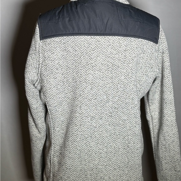 New Balance Black and White Patterned Jacket Size Large NWOT - Picture 3 of 10